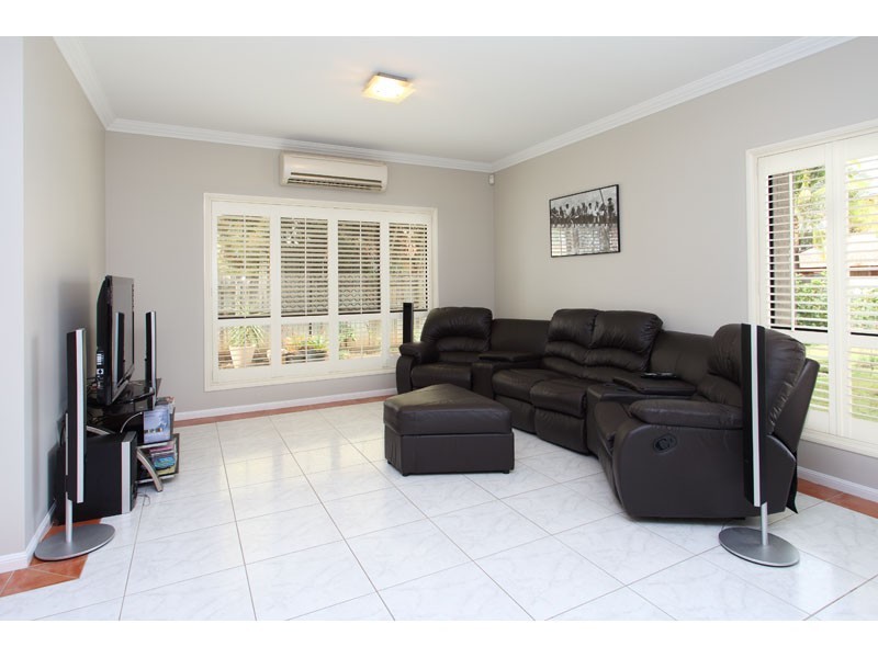31 Connah Crescent, Carindale QLD 4152