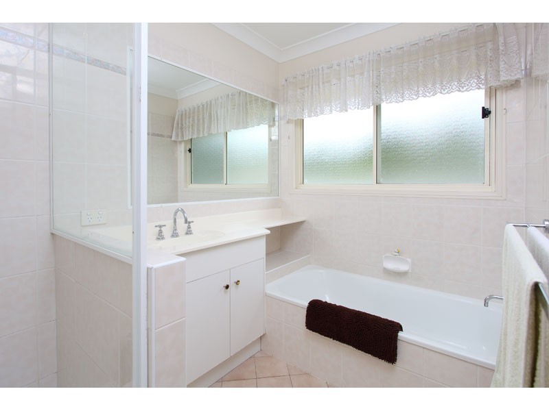 5 Bevan Street, Mount Gravatt East QLD 4122