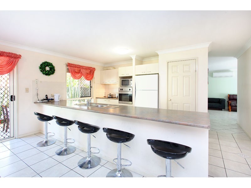 5 Stockton Close, Carindale QLD 4152