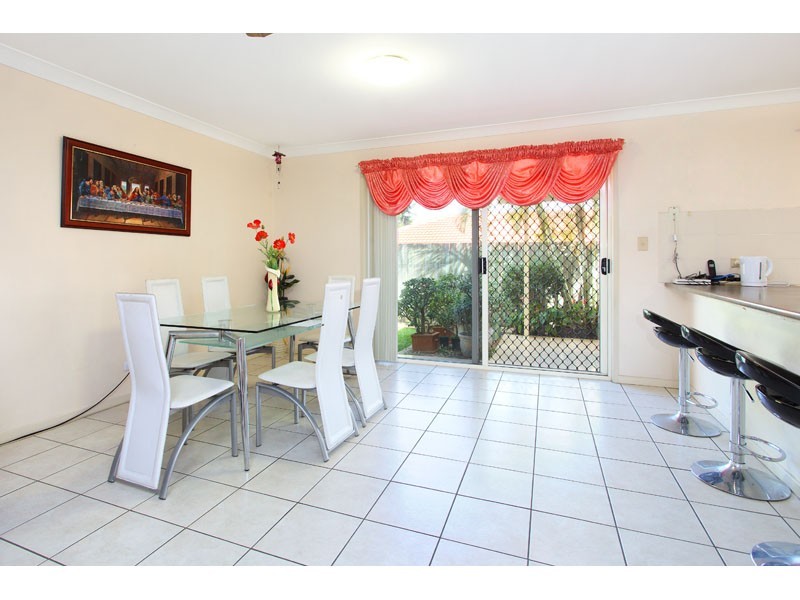 5 Stockton Close, Carindale QLD 4152