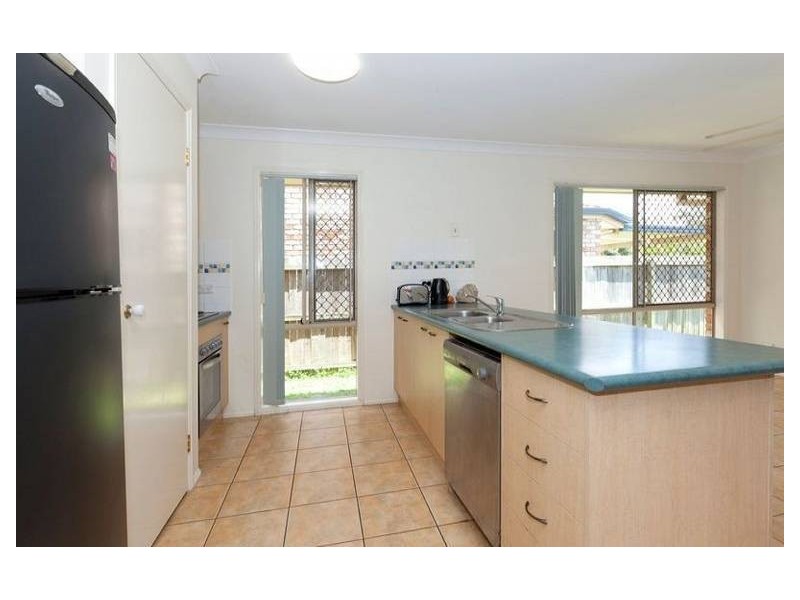 13 Araluen Street, Carindale QLD 4152