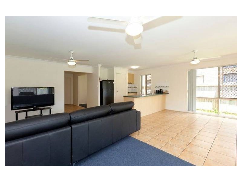 13 Araluen Street, Carindale QLD 4152