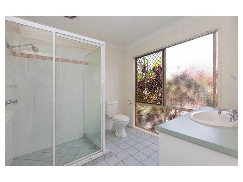 13 Araluen Street, Carindale QLD 4152