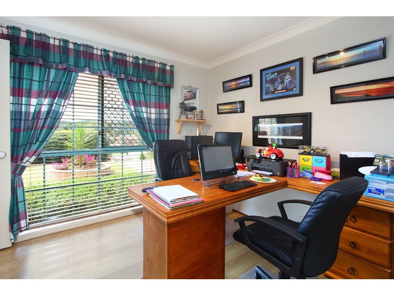 6 Dobell Court, Mackenzie QLD 4156