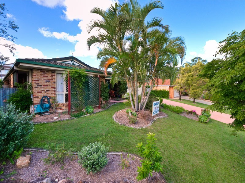 15 Parklane Place, Carindale QLD 4152