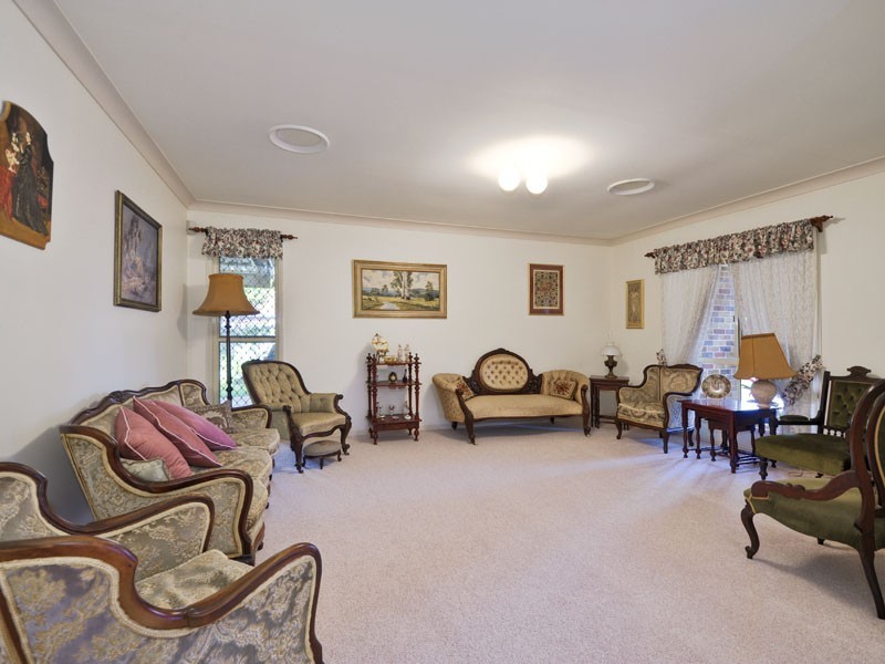 15 Parklane Place, Carindale QLD 4152