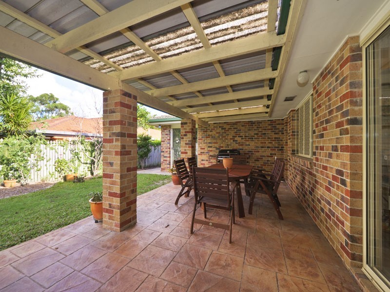 15 Parklane Place, Carindale QLD 4152