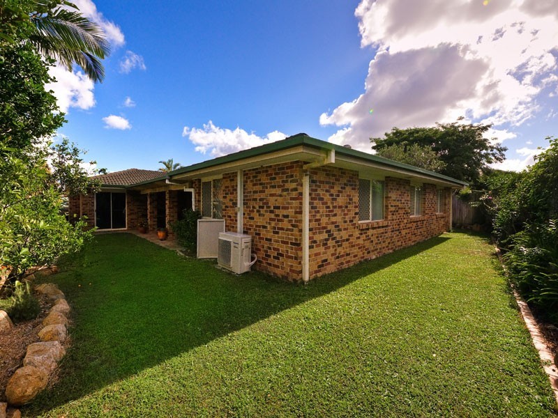 15 Parklane Place, Carindale QLD 4152