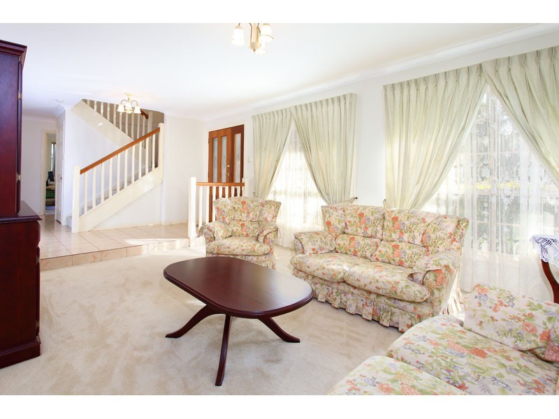 53 Kilmorey Street, Carindale QLD 4152