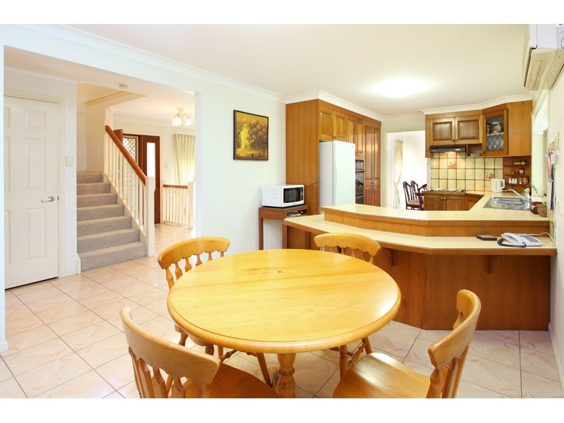 53 Kilmorey Street, Carindale QLD 4152