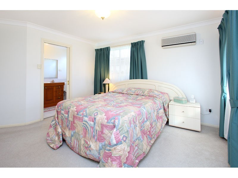 53 Kilmorey Street, Carindale QLD 4152