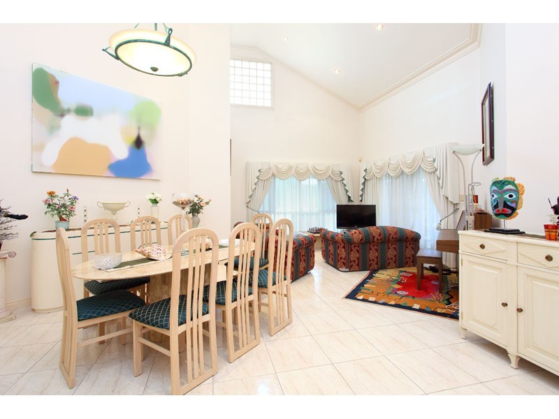 22 Turnberry Pl, Carindale QLD 4152