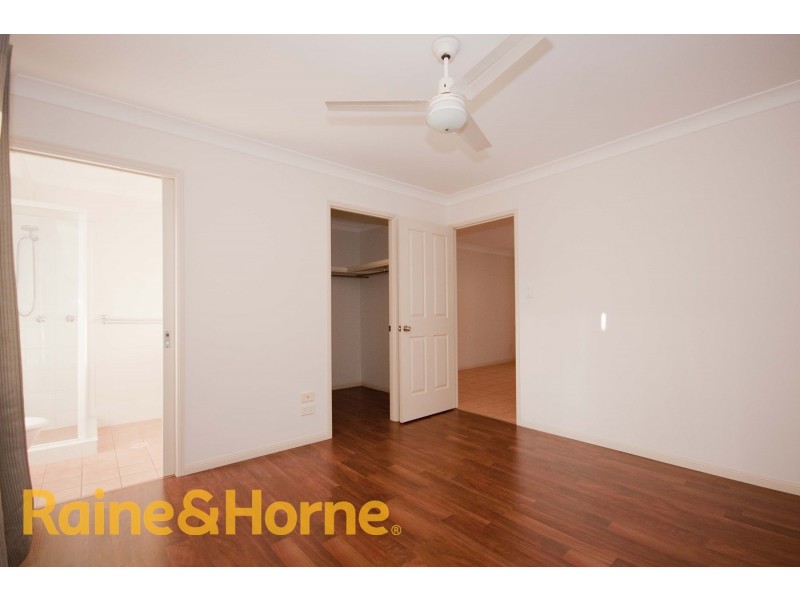 38 Ross Place, Wakerley QLD 4154