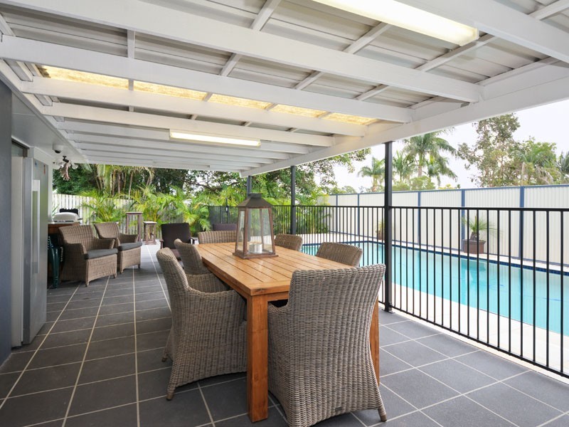 97 Scrub Road, Carindale QLD 4152