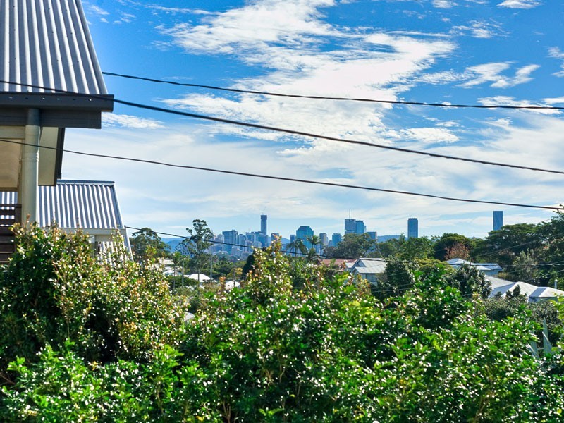 11 Halland Tce, Camp Hill QLD 4152