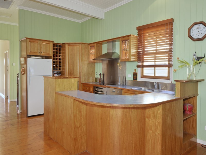 11 Halland Tce, Camp Hill QLD 4152