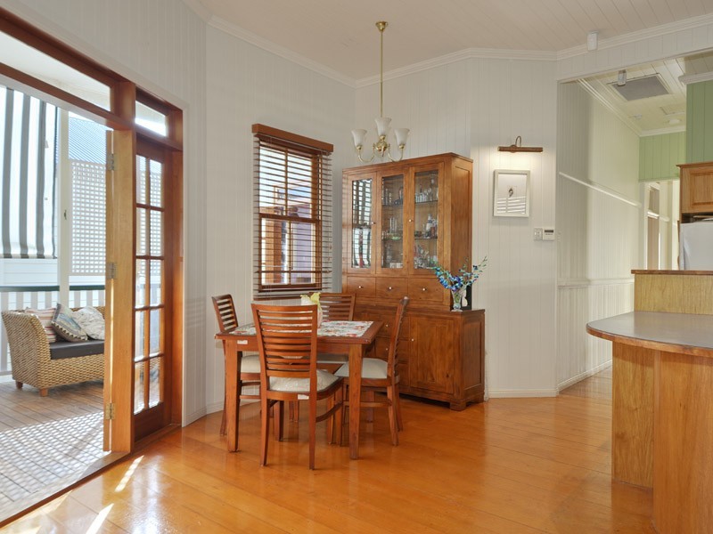 11 Halland Tce, Camp Hill QLD 4152