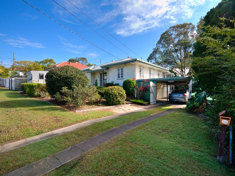 84 Sydney Avenue, Camp Hill QLD 4152