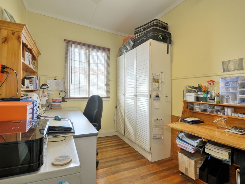 84 Sydney Avenue, Camp Hill QLD 4152