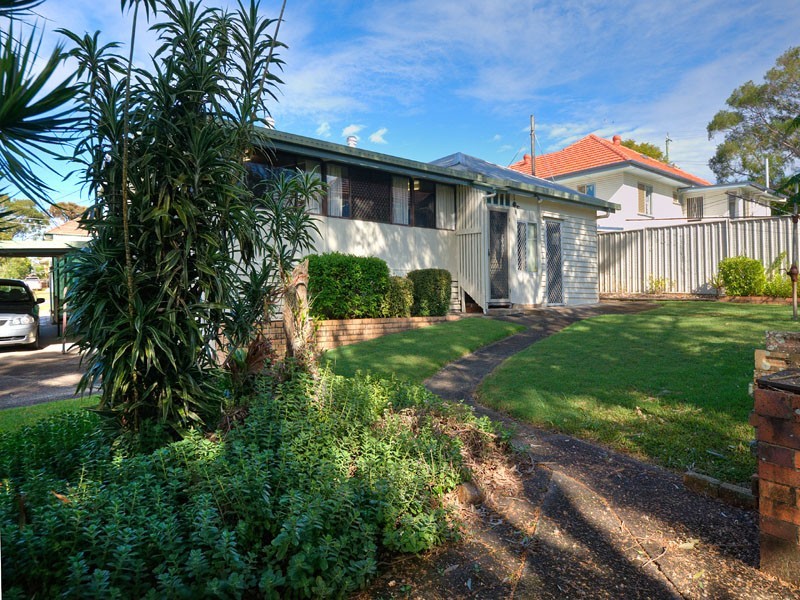 84 Sydney Avenue, Camp Hill QLD 4152