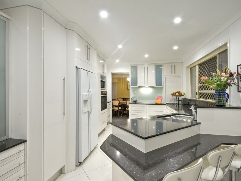 6 Myola Court, Carindale QLD 4152