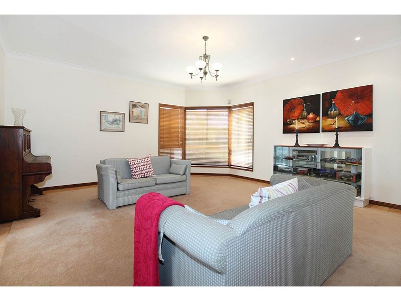 8 Drysdale Close, Mackenzie QLD 4156