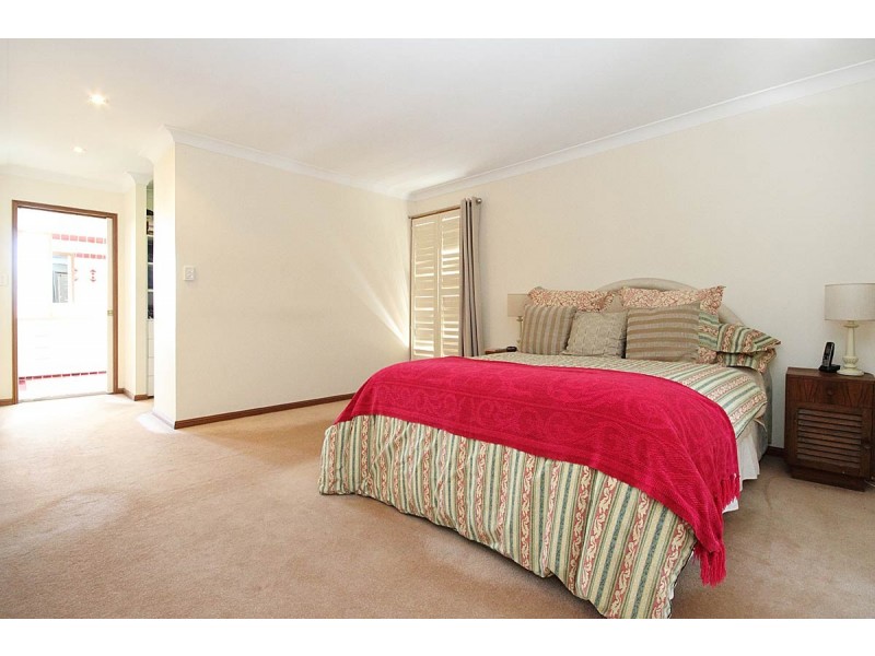 8 Drysdale Close, Mackenzie QLD 4156