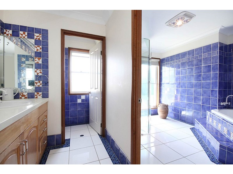 8 Drysdale Close, Mackenzie QLD 4156