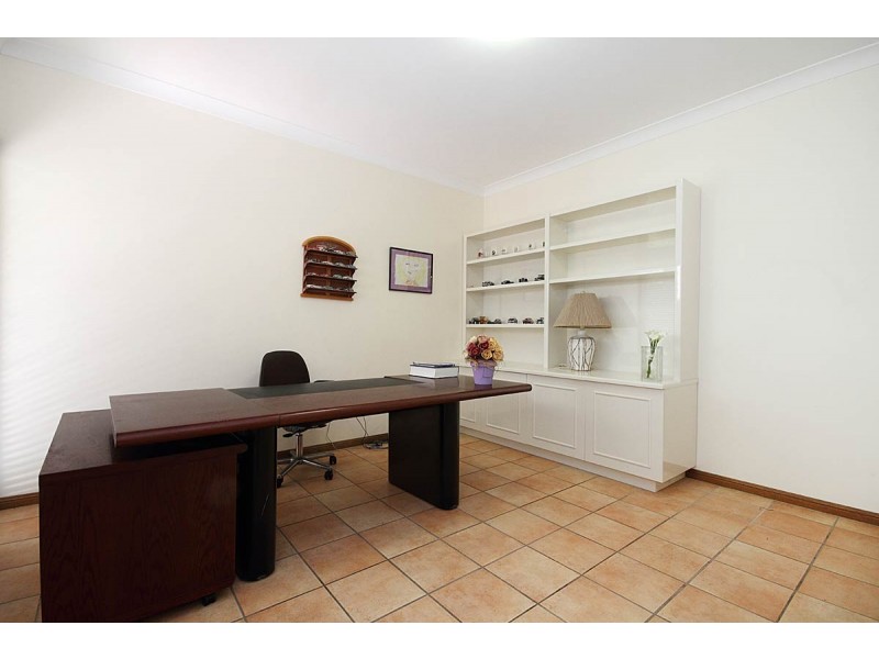 8 Drysdale Close, Mackenzie QLD 4156
