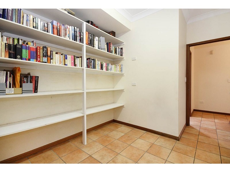 8 Drysdale Close, Mackenzie QLD 4156