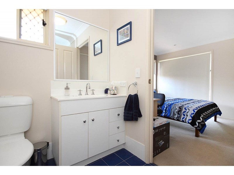 20 Hart Close, Mackenzie QLD 4156