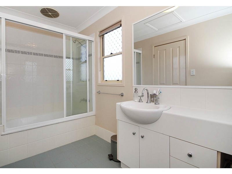 20 Hart Close, Mackenzie QLD 4156