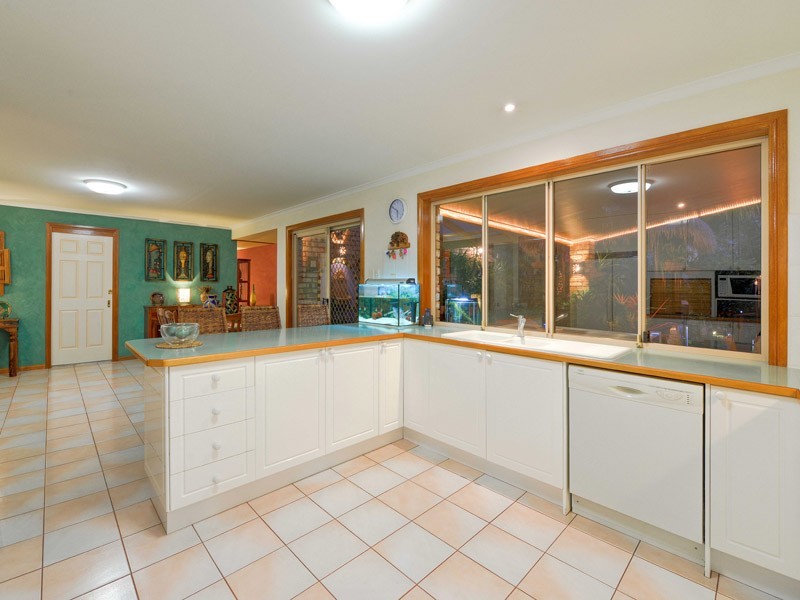 17 Merion Place, Carindale QLD 4152