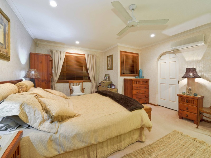 17 Merion Place, Carindale QLD 4152