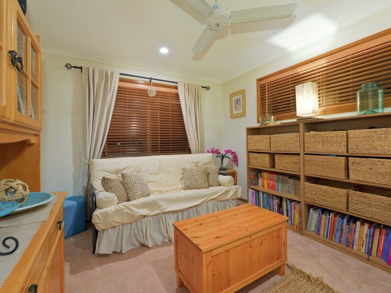 17 Merion Place, Carindale QLD 4152