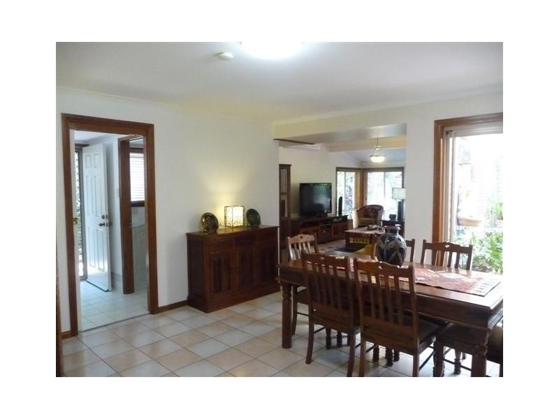 17 Merion Place, Carindale QLD 4152