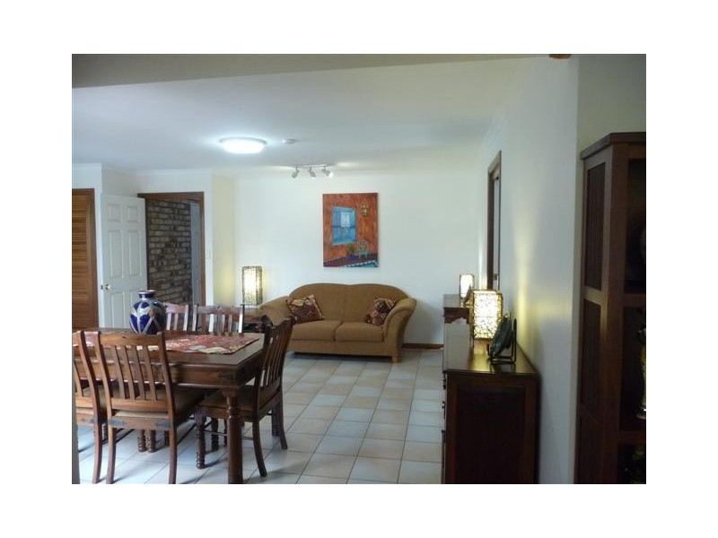 17 Merion Place, Carindale QLD 4152