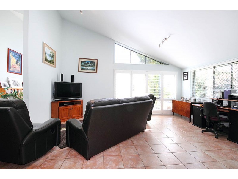 5 Van Dyck Rise, Mackenzie QLD 4156