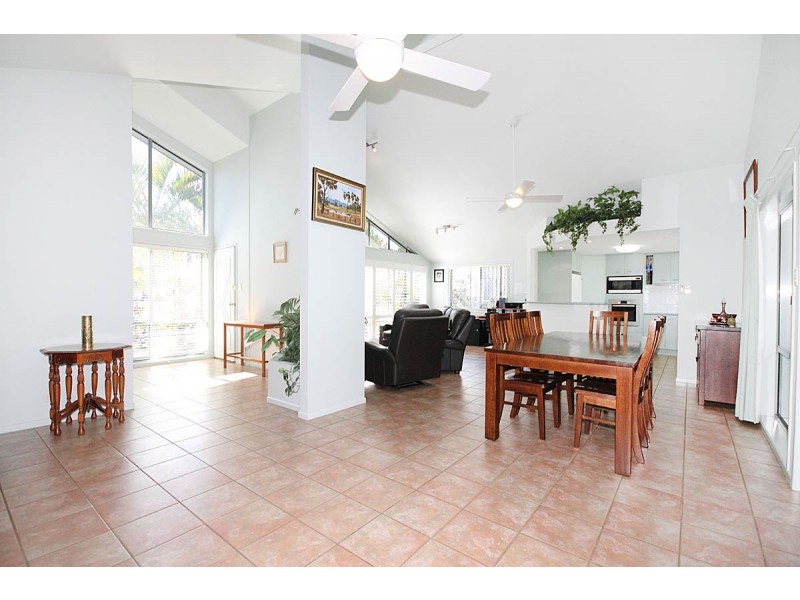 5 Van Dyck Rise, Mackenzie QLD 4156