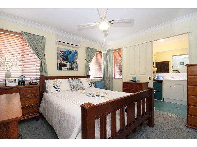 10 Hart Close, Mackenzie QLD 4156