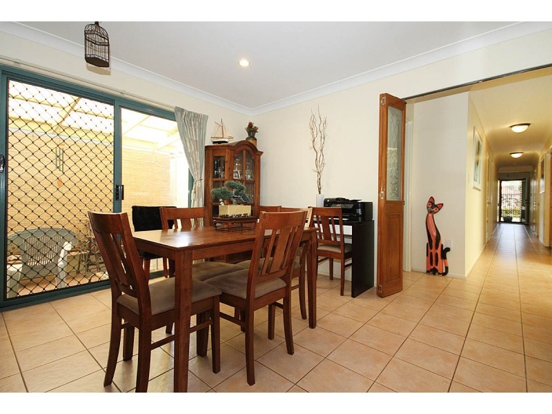 10 Hart Close, Mackenzie QLD 4156