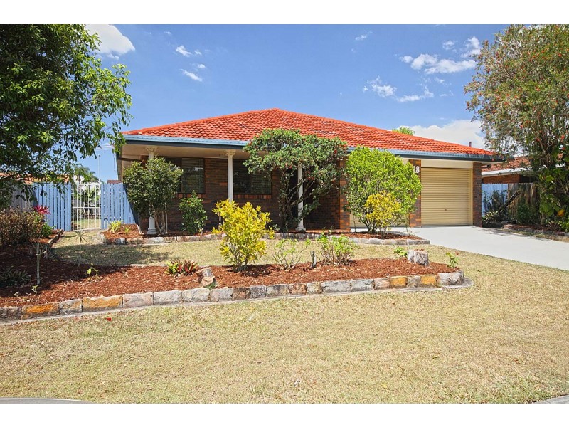 18 Lindisfarne Street, Carindale QLD 4152