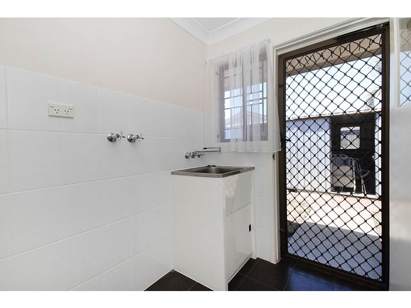 18 Lindisfarne Street, Carindale QLD 4152