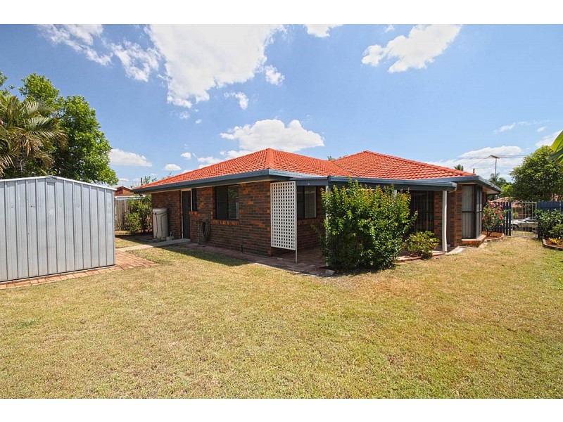 18 Lindisfarne Street, Carindale QLD 4152