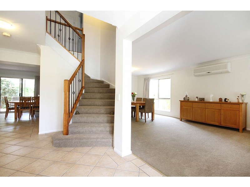 10 Willow Place, Carindale QLD 4152