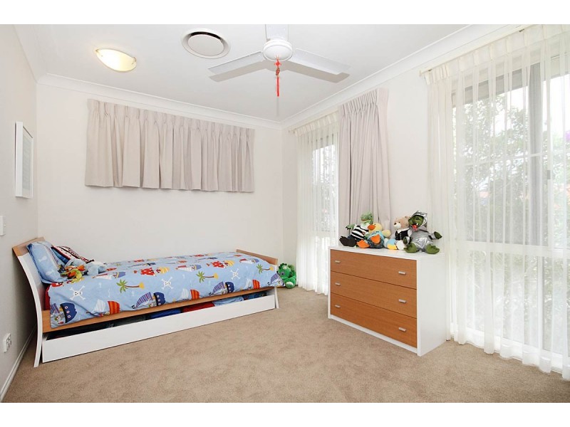 10 Willow Place, Carindale QLD 4152