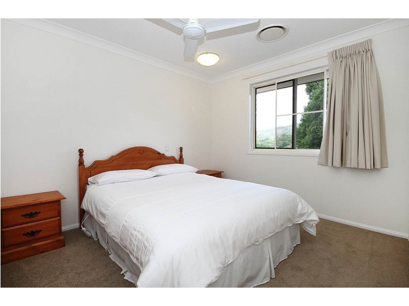 10 Willow Place, Carindale QLD 4152