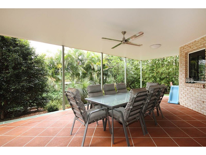 10 Willow Place, Carindale QLD 4152