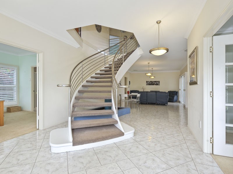 38 Woodland Street, Carindale QLD 4152