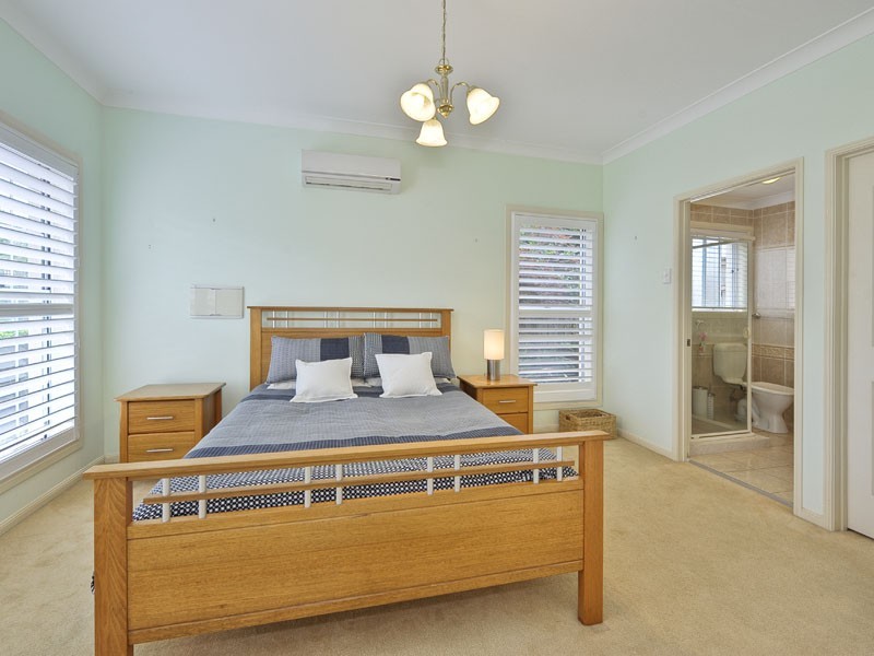 38 Woodland Street, Carindale QLD 4152